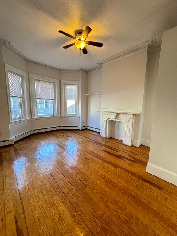 291 E St, Unit 1 in Boston, MA - Building Photo - Building Photo