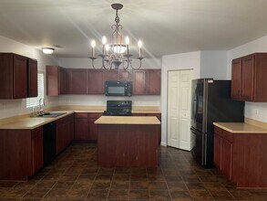 316 Falling Leaf Way in Mascoutah, IL - Building Photo - Building Photo