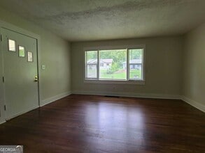 1940 Meadow Ln in Decatur, GA - Building Photo - Building Photo