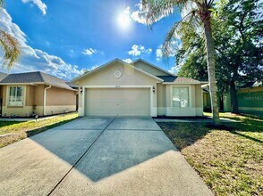 18112 Canal Pointe St in Tampa, FL - Building Photo - Building Photo
