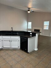 1950 White Oak Dr in Yuba City, CA - Building Photo - Building Photo