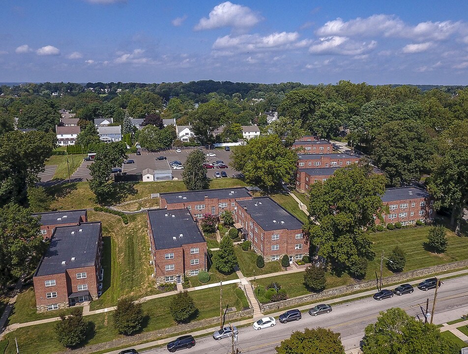 Rosemore Gardens Apartments in Glenside, PA