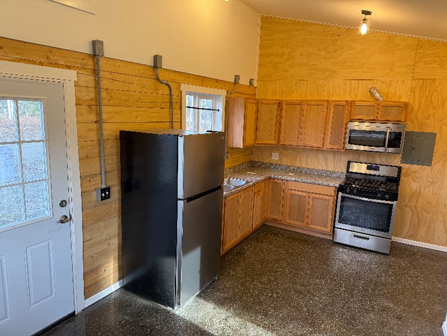 1512 Pittman Rd in Wasilla, AK - Building Photo - Building Photo