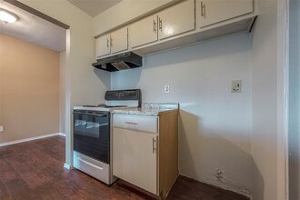 12655 Ashford Meadow Dr-Unit -A in Houston, TX - Building Photo - Building Photo