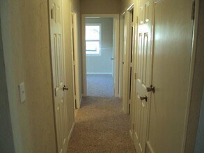 6301 NW 22nd St in Bethany, OK - Foto de edificio - Building Photo