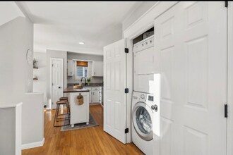 1 Saunders Ave in Old Orchard Beach, ME - Building Photo - Building Photo