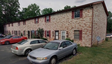 Morse Creek Commons in Columbus, OH - Building Photo - Building Photo