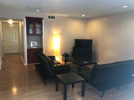 2401 Leon St, Unit 203 in Austin, TX - Building Photo