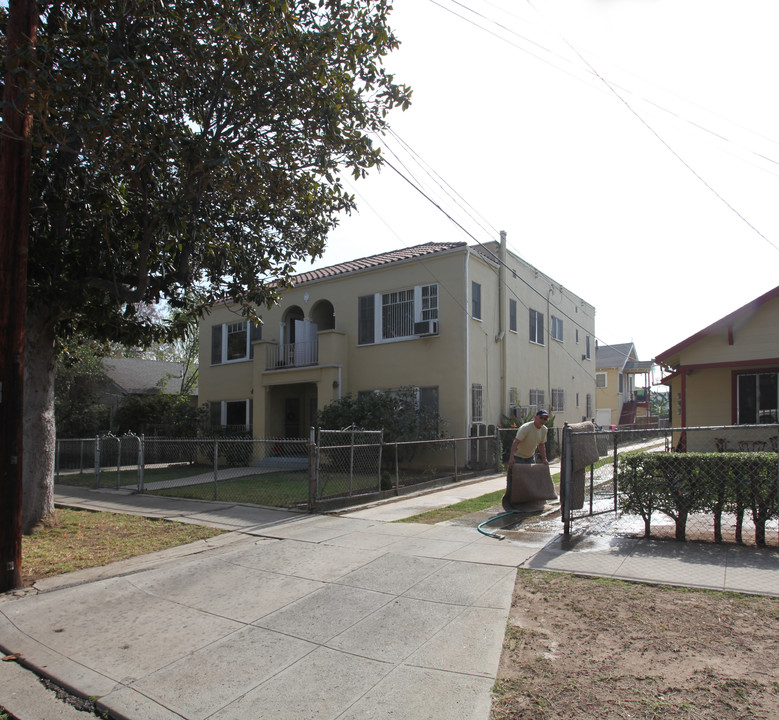 5212 Lexington Ave in Los Angeles, CA - Building Photo