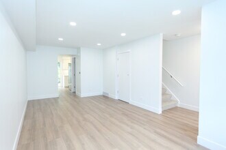 151 E Palatine Rd in Palatine, IL - Building Photo - Building Photo