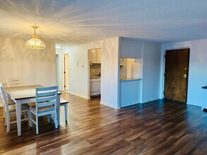 64 Main St, Unit 34B in Stoneham, MA - Building Photo - Building Photo