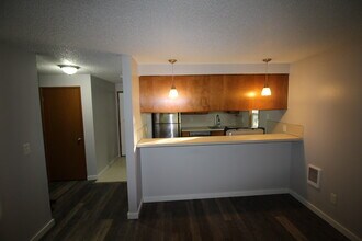 4614 Lower Dr, Unit 4614 in Lake Oswego, OR - Building Photo - Building Photo