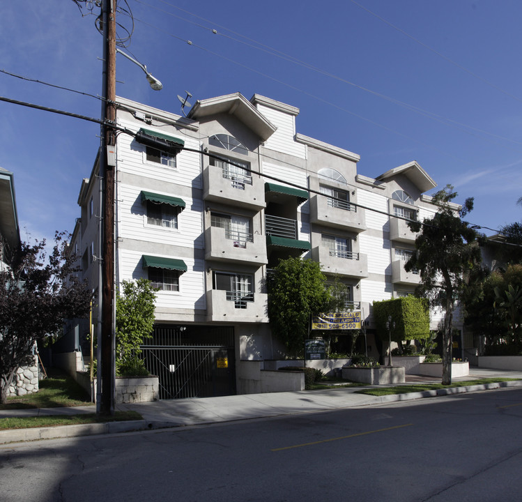 Arch Court Apartments in Studio City, CA - Foto de edificio