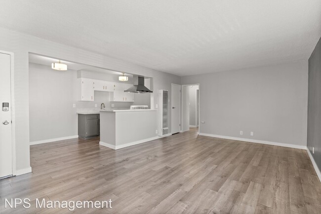 1121 Daisy Ave in Long Beach, CA - Building Photo - Building Photo