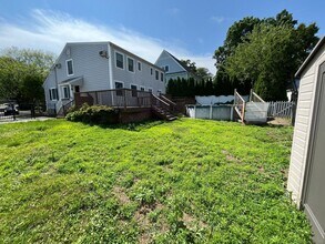 174 Country Rd in Fairfield, CT - Building Photo - Building Photo