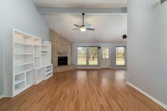 15658 Pebble Lake Dr in Houston, TX - Building Photo - Building Photo