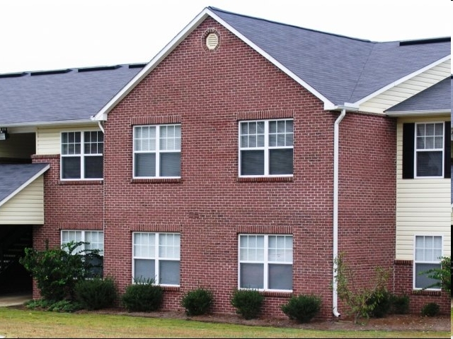 Milan Luxury Apartments in Milan, TN - Building Photo - Building Photo