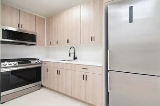 227 Mulberry St in New York, NY - Building Photo - Building Photo