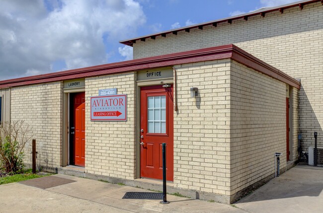 Aviator Apartments in Kingsville, TX - Building Photo - Building Photo