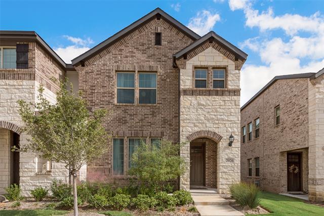 2926 Alto Dr in Sachse, TX - Foto de edificio