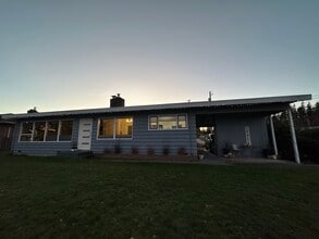 5008 Sperry Ln in Everett, WA - Building Photo - Building Photo