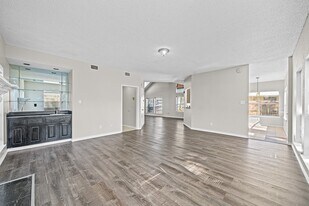 11123 Gatesden Dr in Tomball, TX - Building Photo