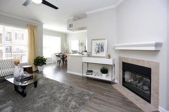 Retreat at Park Meadows in Littleton, CO - Building Photo - Interior Photo