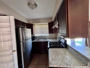 10517 Tareyton St in El Paso, TX - Building Photo - Building Photo