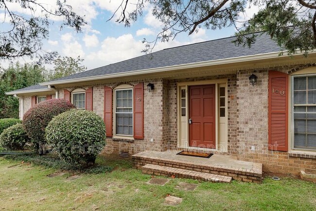 160 Jockey Club Dr in Athens, GA - Building Photo - Building Photo