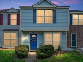 1816 Mill Run Cir in Tampa, FL - Building Photo