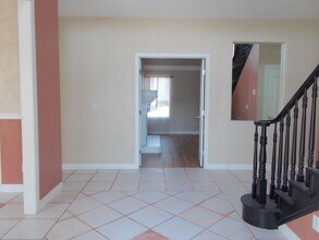 5016 N Cimarron Rd in Las Vegas, NV - Building Photo - Building Photo