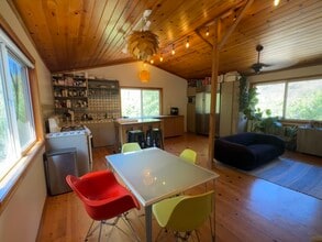1734 Topanga Skyline Dr, Unit B in Topanga, CA - Building Photo - Building Photo