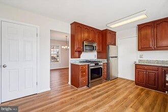 1918 Contralto Ct in Vienna, VA - Building Photo - Building Photo