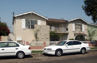 631 N Anna Dr in Anaheim, CA - Building Photo - Building Photo