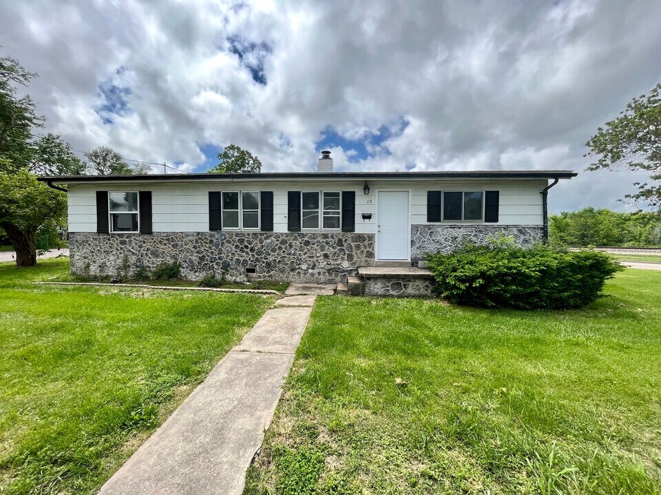 13 S Park St in Sullivan, MO - Building Photo