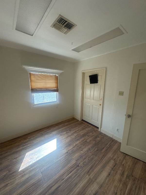3233 E Broadway in Long Beach, CA - Building Photo - Building Photo