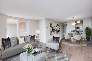 Gresham Place in Kitchener, ON - Building Photo