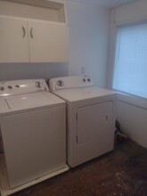 1553 Helderberg Ave, Unit 2 in Rotterdam, NY - Building Photo - Building Photo