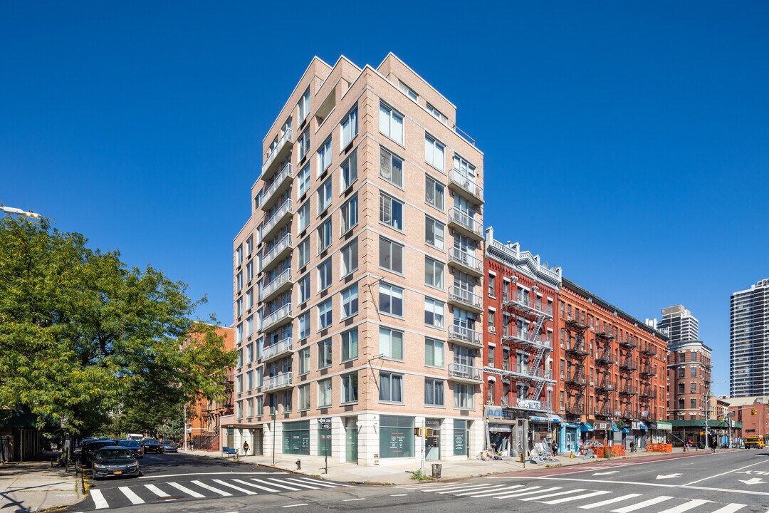 The Ivy in New York, NY - Building Photo