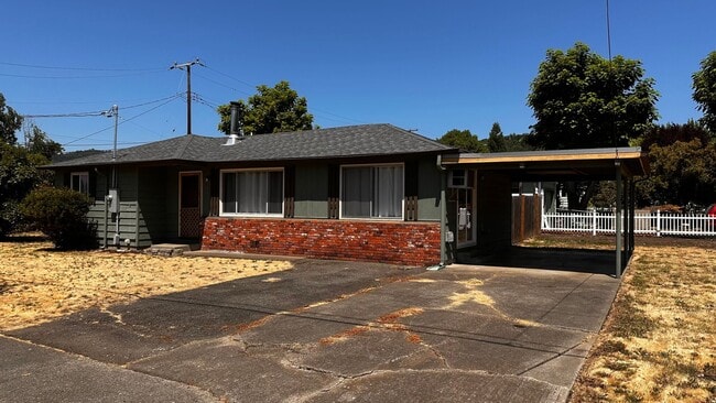 property at 682 NE Newton Creek Rd
