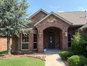 11216 SW 37th St in Mustang, OK - Building Photo - Building Photo