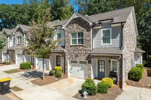 15 Sprayberry Rd in Newnan, GA - Building Photo