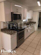 844 Date Palm Dr in West Palm Beach, FL - Building Photo - Building Photo