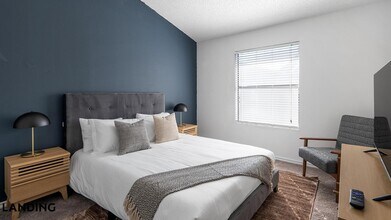 1071 Clayton Ln, Unit M1406 in Austin, TX - Building Photo - Building Photo