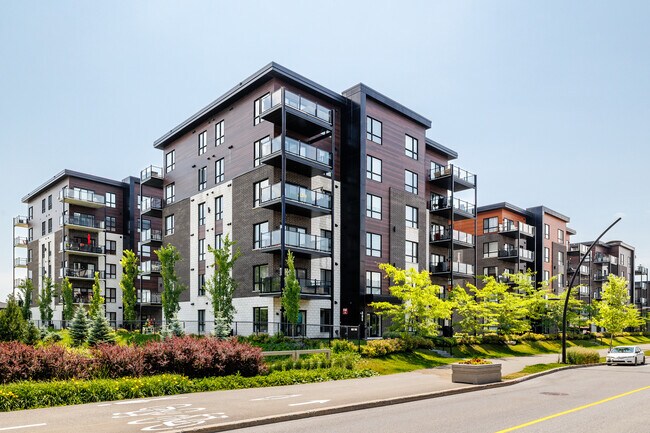 325 De La Belle-Dame Av in La Prairie, QC - Building Photo - Building Photo