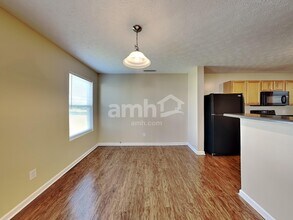 5899 Brookstone Dr in Indianapolis, IN - Building Photo - Building Photo