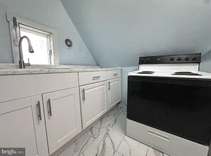 110 S Broad St in Penns Grove, NJ - Building Photo - Building Photo