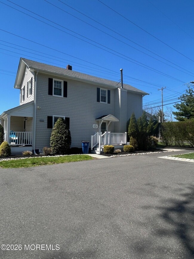 497 Sycamore Ave in Shrewsbury, NJ - Building Photo - Building Photo