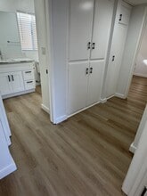 1045 S Alma St, Unit 2 in Los Angeles, CA - Building Photo - Building Photo