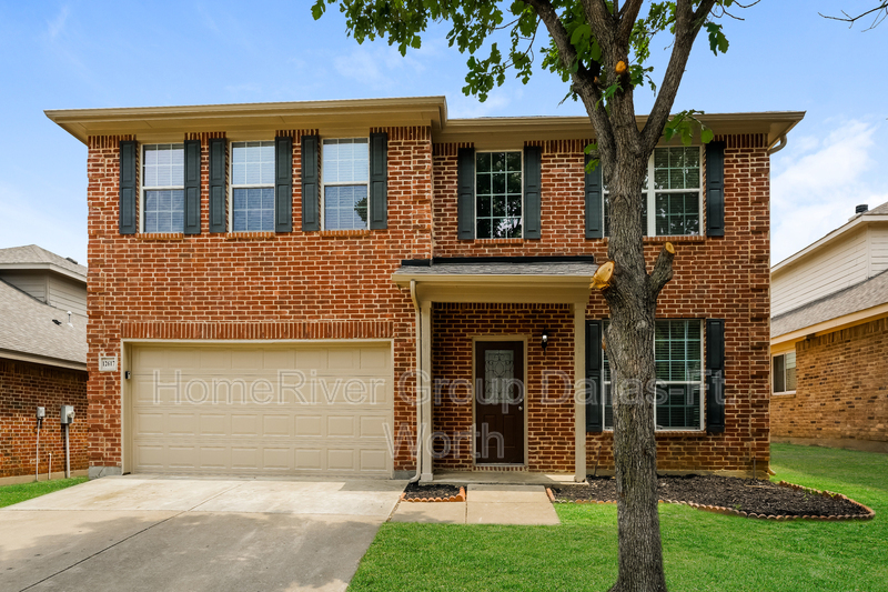 12617 Panorama Dr in Burleson, TX - Building Photo